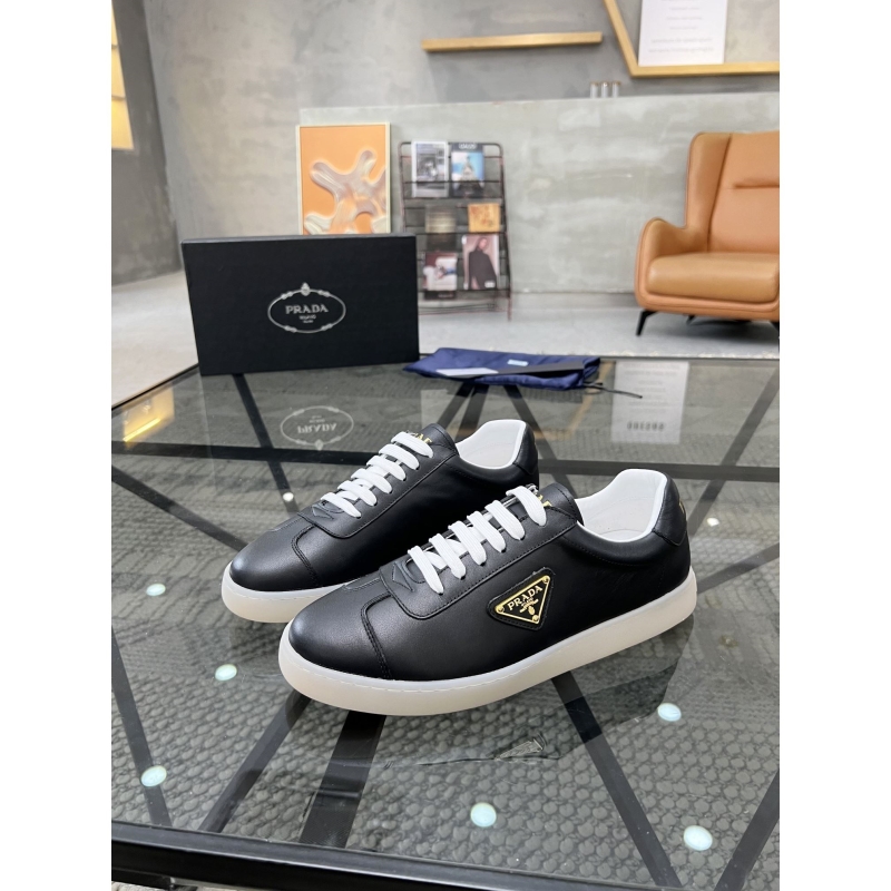 Pra*a sneakers